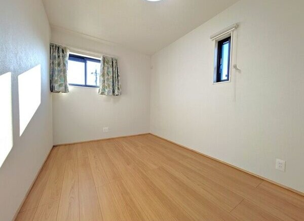 大坂町戸建の寝室