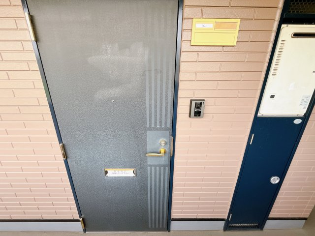 ウイング大根の玄関