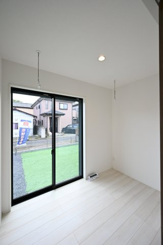 【ランドリースペース】 | 桐生市東2期　グラファーレ　平屋新築 | 雨の日でも洗濯物が乾かせる日当たりのよいランドリースペース