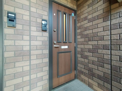 【玄関】 | イーストヒルズ 参番館 | 玄関前