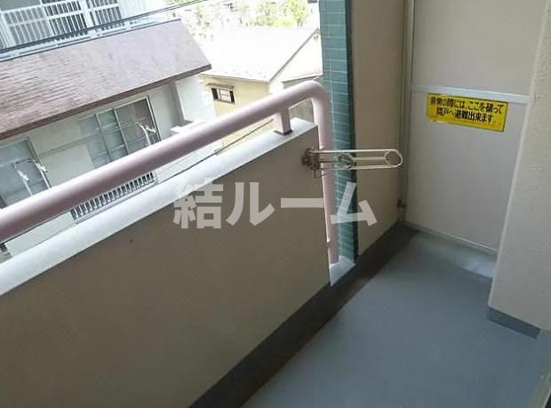 豊島区巣鴨２丁目の賃貸マンションのバルコニー