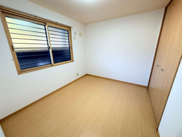 ラスルプレイスの洋室