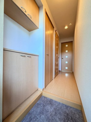 ラスルプレイスの玄関