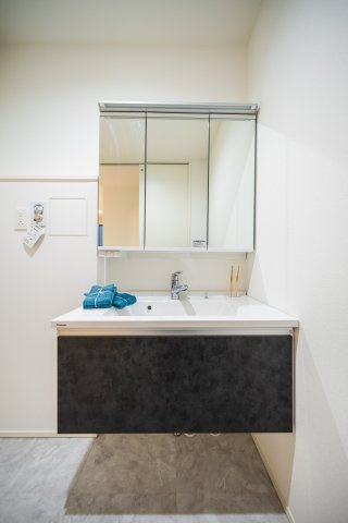 葵区羽鳥４丁目１期全３棟の独立洗面台