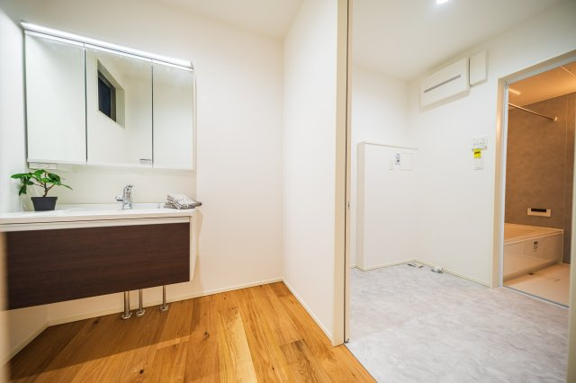 葵区羽鳥４丁目１期全３棟の独立洗面台