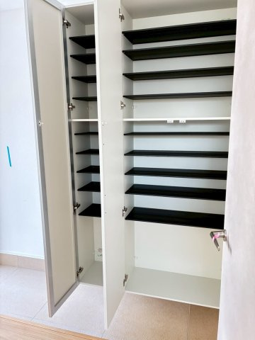 葵区羽鳥４丁目１期全３棟の収納