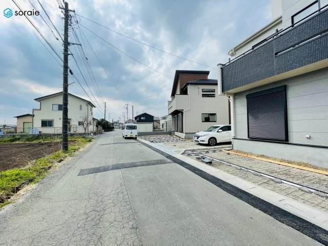 川越市今成2丁目　全3棟　新築戸建の前面道路含む現地写真|3/30撮影