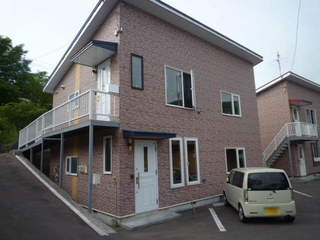 岡アパートの外観