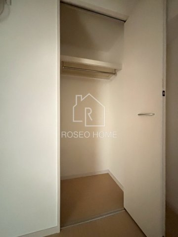 カップドリンべの収納|同マンション別部屋：参考写真