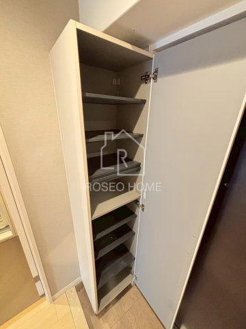 カップドリンべの収納|同マンション別部屋：参考写真