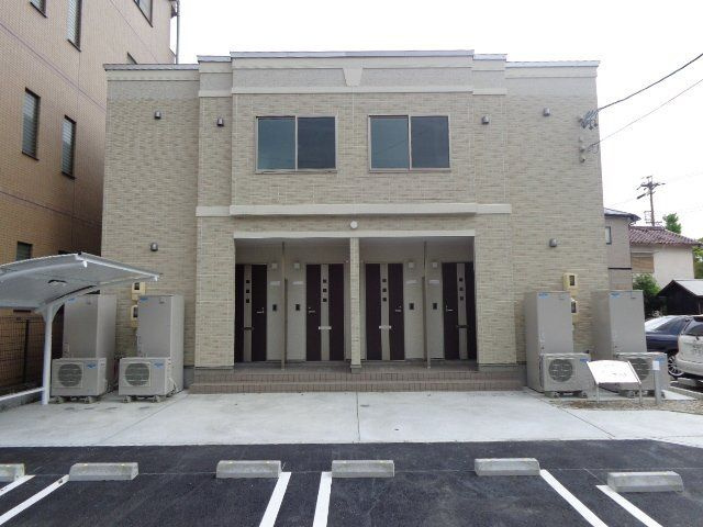 パークサイドすみれの外観|落ち着いた雰囲気の外観です