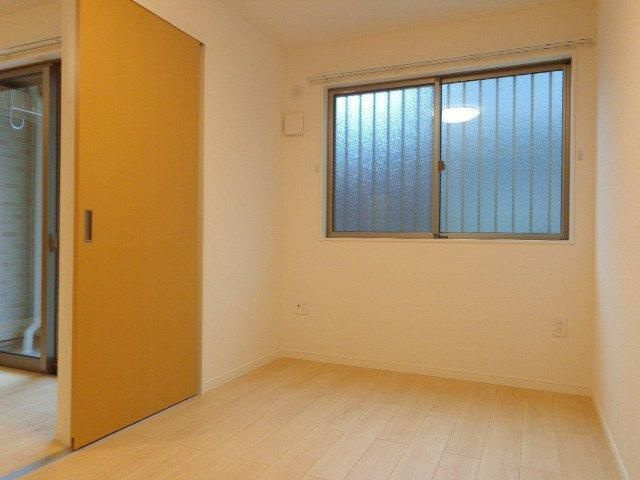 パークサイドすみれの洋室|スタンダードな洋室です