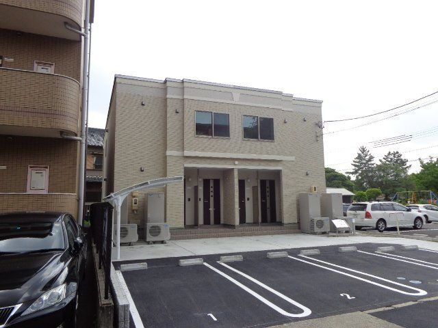 パークサイドすみれの駐車場|駐車スペースもあります