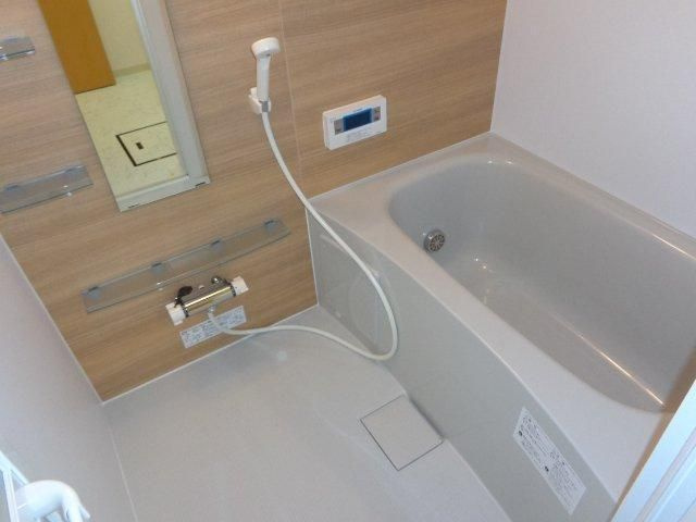 パークサイドすみれの浴室|日々の疲れを癒すお風呂付です