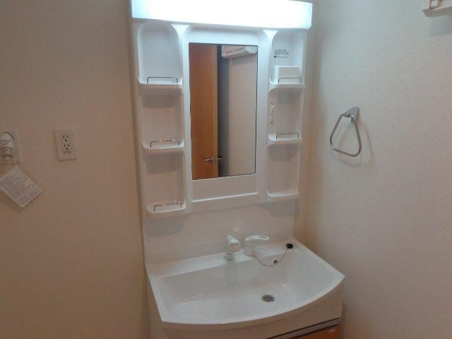 パークサイドすみれの独立洗面台|独立洗面台です