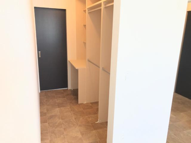 ＤｉｓＮｅｒｄの収納|ウォークインスルークローゼット