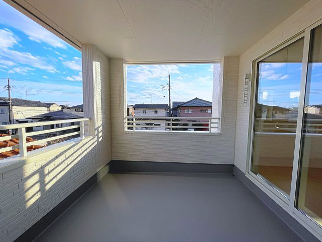新築戸建・新築建売　いわき市平下平窪１期　平四小・平一中のバルコニー|南側のバルコニーは陽当たりが良くお洗濯物も良く乾きそうです！