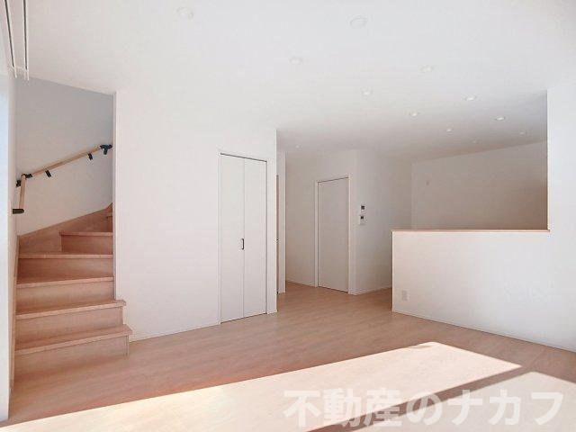 リンブルーム新町の居間・リビング