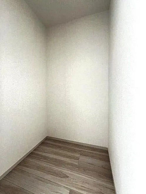 【未入居】川越市今成１期 １号棟の収納|8.1帖の洋室にはウォークインクローゼットがあります！