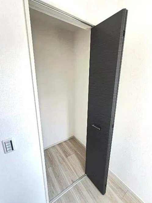 【未入居】川越市今成１期 １号棟の収納|5.6帖洋室の収納です☆