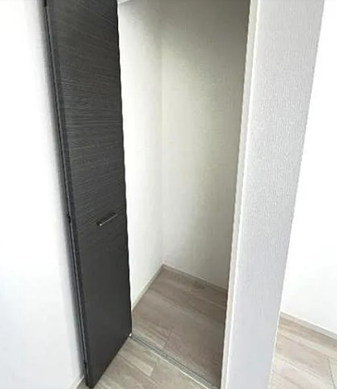 【未入居】川越市今成１期 １号棟の収納|5.2帖洋室の収納です☆