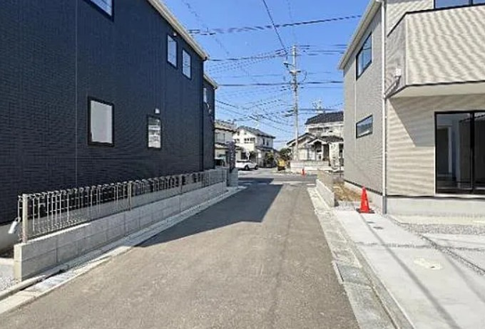 【未入居】川越市今成１期 １号棟の前面道路含む現地写真|前面道路含む現地写真です