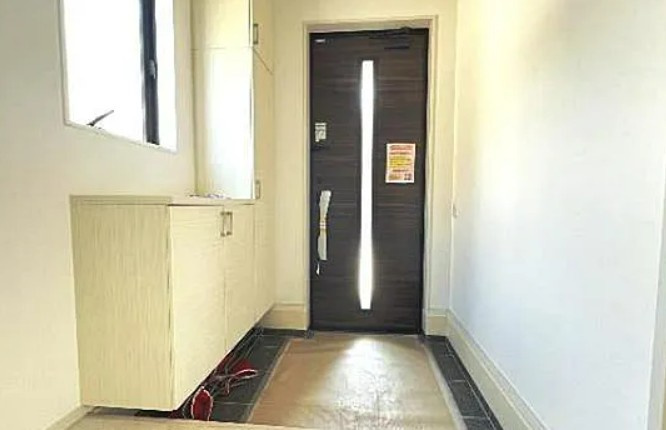 【未入居】川越市今成１期 １号棟の玄関|明るい玄関ホールです☆