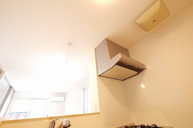 アリジェンスⅡのキッチン|キッチンには換気扇もついています