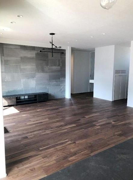 黒笹山手戸建の居間・リビング