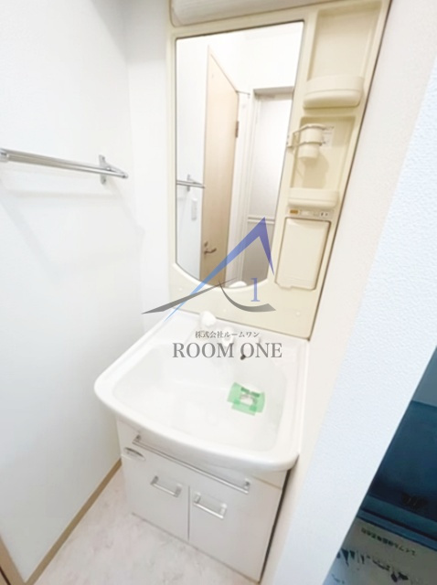 ダイヤモンドフラッツⅡの洗面所|独立洗面台です。