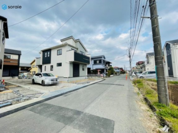 川越市今成2丁目　全3棟　新築戸建の前面道路含む現地写真|3月30日撮影