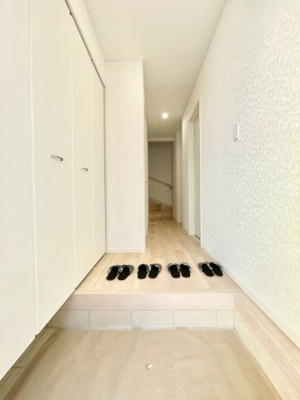 【玄関】 | 広島市佐伯区五日市中央５丁目 