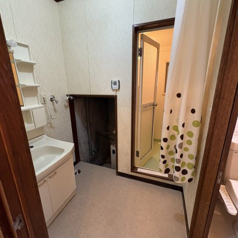 室蘭市宮の森町2丁目1-43戸建の洗面所