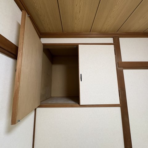 室蘭市宮の森町2丁目1-43戸建の収納