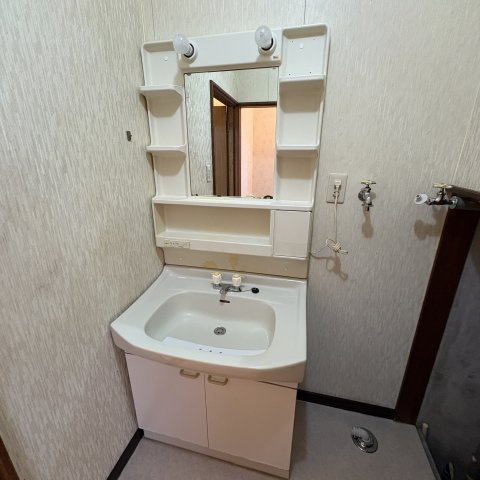 室蘭市宮の森町2丁目1-43戸建の洗面所