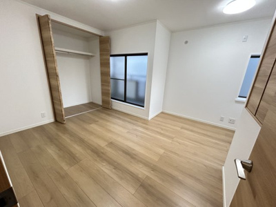 【洋室】 | 津門呉羽町中古戸建