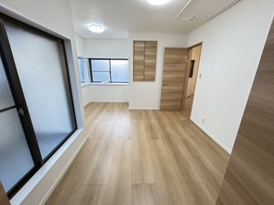 【洋室】 | 津門呉羽町中古戸建