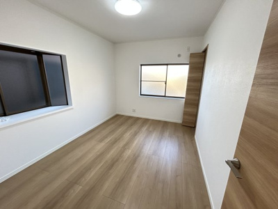 【洋室】 | 津門呉羽町中古戸建