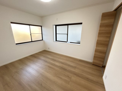 【洋室】 | 津門呉羽町中古戸建