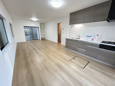 【居間・リビング】 | 津門呉羽町中古戸建