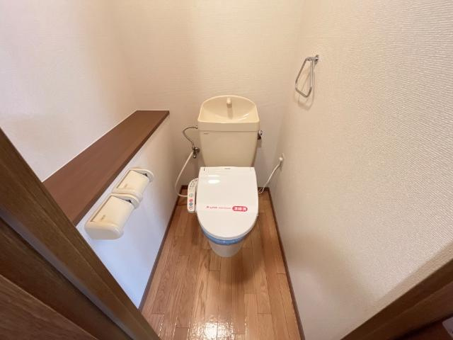 メゾン　アコードのトイレ|シャワー付トイレ