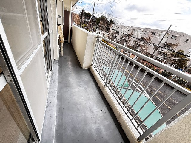 ロイヤルマンション１号棟のバルコニー