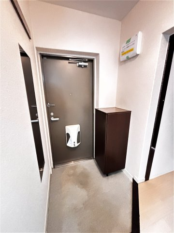 ロイヤルマンション１号棟の玄関