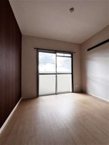 ロイヤルマンション１号棟の居間・リビング