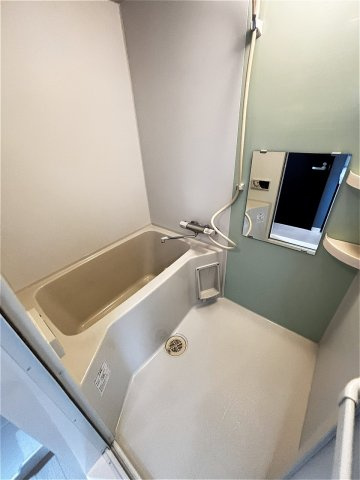 ロイヤルマンション１号棟の浴室