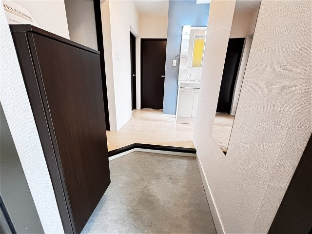 ロイヤルマンション１号棟の玄関