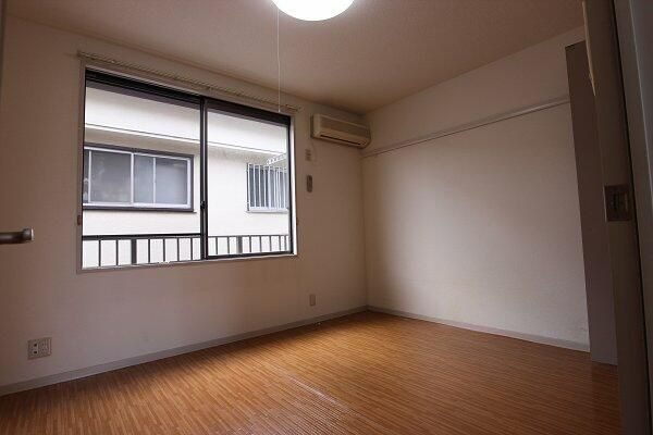 メゾン・ディアーヌの居間・リビング