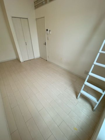 マルシエル神戸の居間・リビング