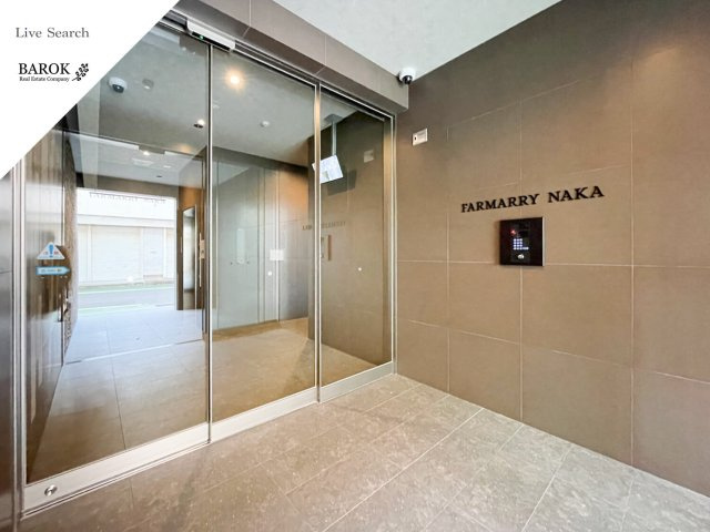 ファーメリー那珂のエントランス