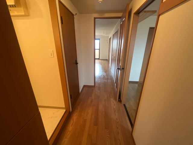 ひまわり　　　刈谷市近郊の賃貸はクラスホーム刈谷店の内装|廊下